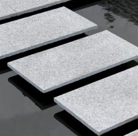 Silver Grey Granite Paving 600x300 Paving Slabs Nustone