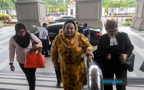 Permohonan Tangguh Kes Amla Elak Cukai Rosmah Ditolak Suara Merdeka