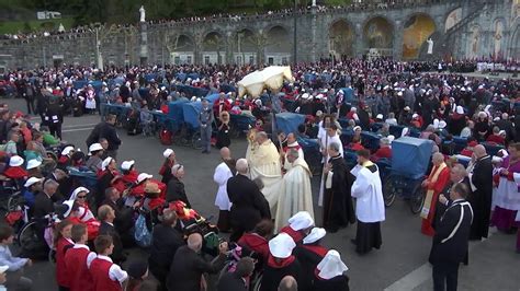 Lourdes 06 05 2023 Procession Eucharistique Volontari Di Lourdes