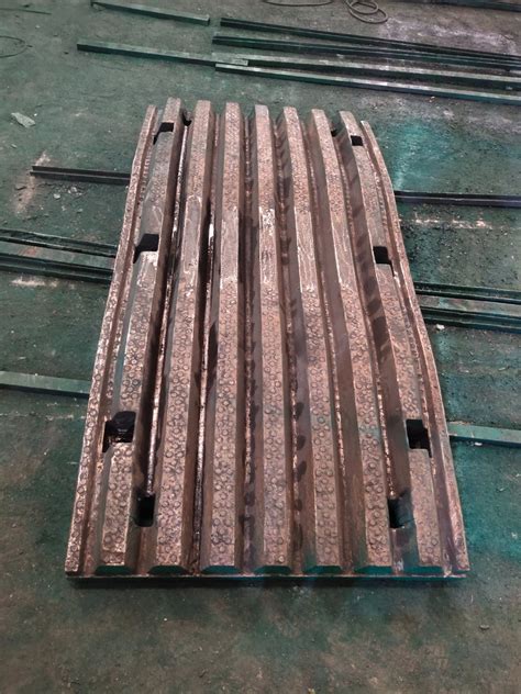 Br High Manganese Mn Cr Swing And Fixed Jaw Plate For Demolition