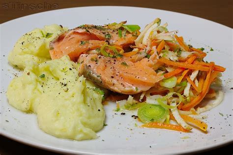 Ged Mpfter Lachs Auf Julienne Gem Se Und Wasabi P Rree Rezept