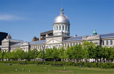 Famous Architecture Walking Tour in Montreal, Montreal, Canada