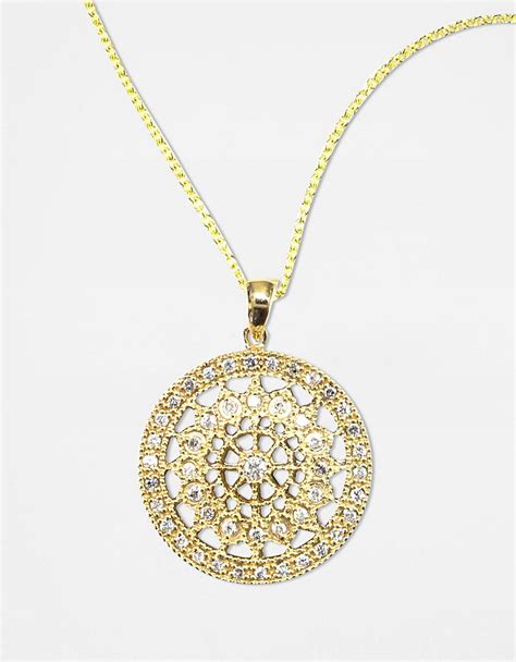 Effy D Oro 14 Kt Gold Diamond Pave Medallion Pendant Necklace In Gold