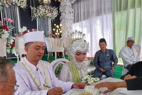 Singkat Dan Padat Pidato Bahasa Jawa Penerimaan Pihak Pengantin Pria