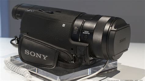 Sony Fdr Ax100 4k Handycam Hands On Images The Verge