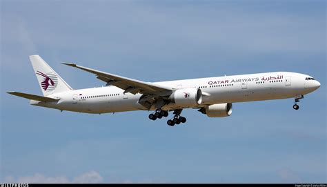 A7 BOC Boeing 777 367ER Qatar Airways Joshua Müller JetPhotos