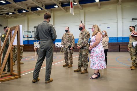 Usfj 5th Air Force Commander Visits Kadena Kadena Air Base News