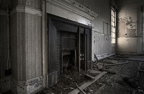 Abandoned Mental Asylum 50 Pics