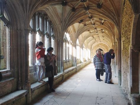 Lacock Abbey Harry Potter - Harry Potter Hogwarts Film Location Opens ...