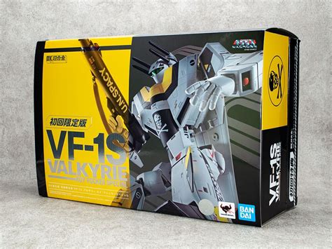 In Stock DX Chogokin VF 1S Valkyrie Roy Focker Special Macross