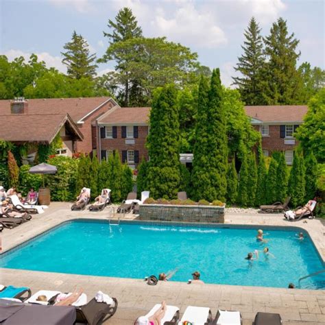 14 Gorgeous Boutique Hotels in Niagara Falls for a Lovely Vacation