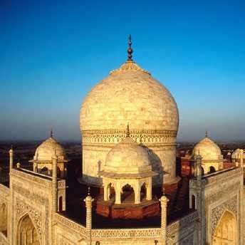 The Dome of the Mausoleum - Explore the Taj Mahal