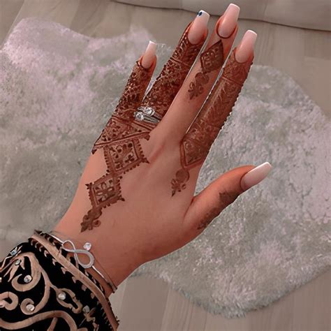 Pin By Mahrukh Awan On Henna Designs Henna Inspired Tattoos Henna