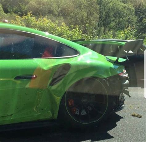 New Porsche 911 Gt3 Rs Destroyed In Nurburgring Crash Damaged At Both Ends Autoevolution