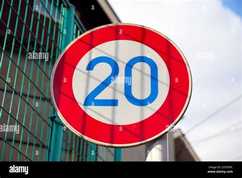 20 km h -Fotos und -Bildmaterial in hoher Auflösung – Alamy