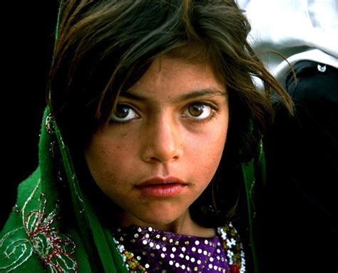 Girl Afghan Beauty Eyes | Mega Wallpapers