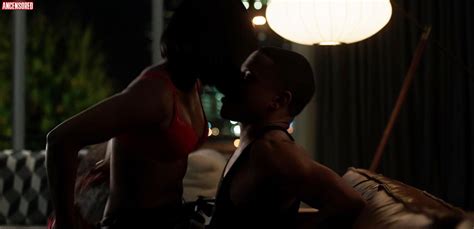 Boomerang Nude Pics Seite 1