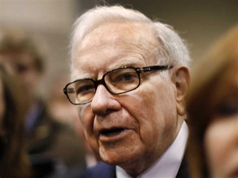 Warren Buffetts Berkshire Hathaway Slashed 3 Big Stock Bets Last