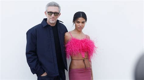 Vincent Cassel Et Tina Kunakey La Jeune Femme Met Les Choses Au Clair