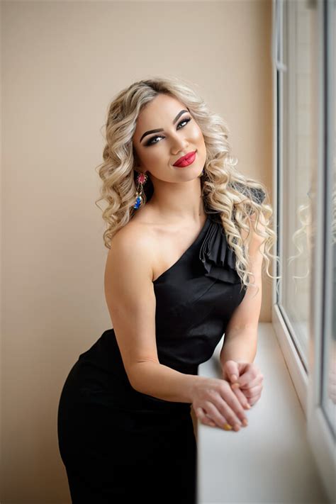 Wonderful Anna Y O From Sumy With Blonde Hair ID LadaDate