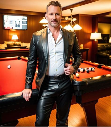 Pin By Lars Thomas On Mensuits In Leather Fashion Men Mens