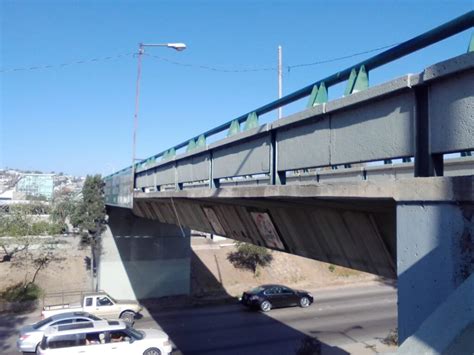 Solo Hay Puentes Peatonales En Tijuana Necesitamos M S Exigen