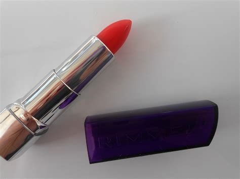 Rimmel Moisture Renew Lipstick In Love With Ginger