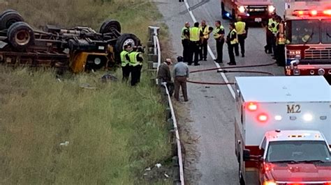 Work truck accident leaves man dead on Interstate 37 | kiiitv.com