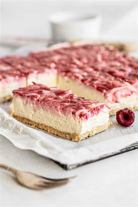 Easy Raspberry Cheesecake Bars