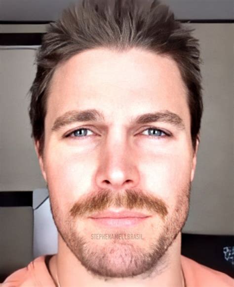 Pin De Katie Wicker Em Stephen Amell