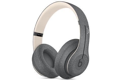 Apple Launches Beats Studio 3 Wireless Headphones in a Limited-Edition ...