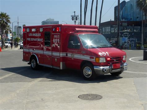 Lafd 867 651 Los Angeles Fire Department Lafd Ambulance 86 Flickr