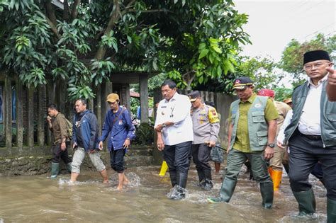 Banjir Demak Makin Parah Ribuan Warga Mengungsi