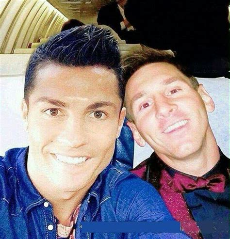 Cristiano Ronaldo And Leo Messi Messi Cristiano Ronaldo Futebol Fotos