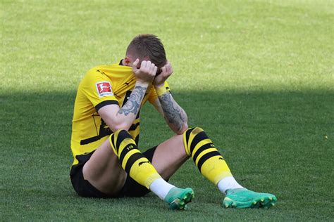 Versuchter Einbruch Bei Bvb Star Marco Reus Seine Frau Ist Hochschwanger