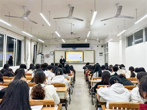 【启航新征程，奋进正当时】附属卫校开展“开学第一课”系列活动 广西科技大学