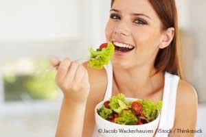 Eating More Slowly Benefits Your Health and Waistline