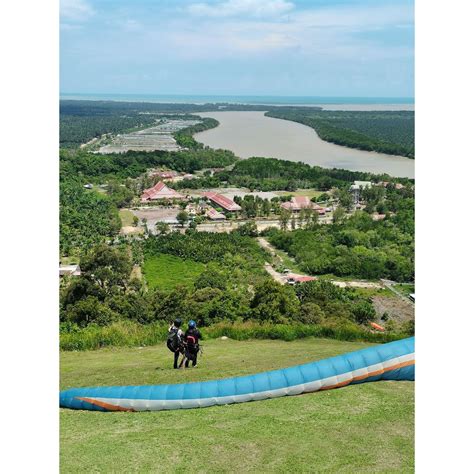 Paragliding At Bukit Jugra Banting Shopee Malaysia