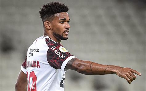 Bruno Viana O Zagueiro Mais Utilizado Pelo Flamengo Na Temporada