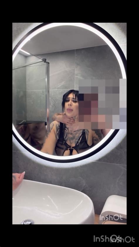 Milf Morena De Gran Culo Sheridan Love