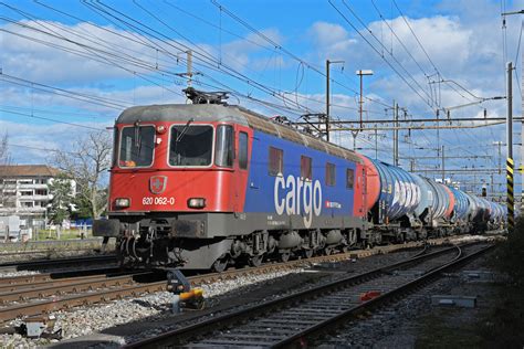 Re 620 062 0 durchfährt am 23 02 2024 den Bahnhof Pratteln Bahnbilder de