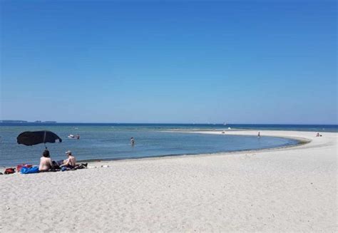 Wohnmobilstellplatz Am Marine Ehrenmal In Laboe Ostseebad Promobil