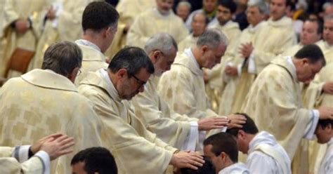 I Futuri Preti Della Chiesa Italiana Mons Manetti Cei Un Uomo Di