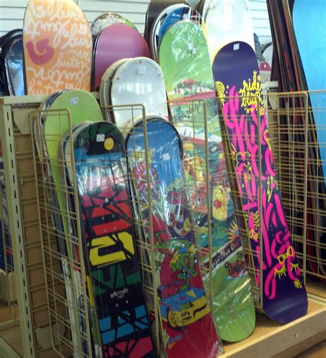 Used Kids Snowboards & Boots in Centennial & Denver | Outabounds