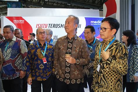 Isuzu Pamerkan Produk Unggulan Di GIICOMVEC 2024 GetPost Id