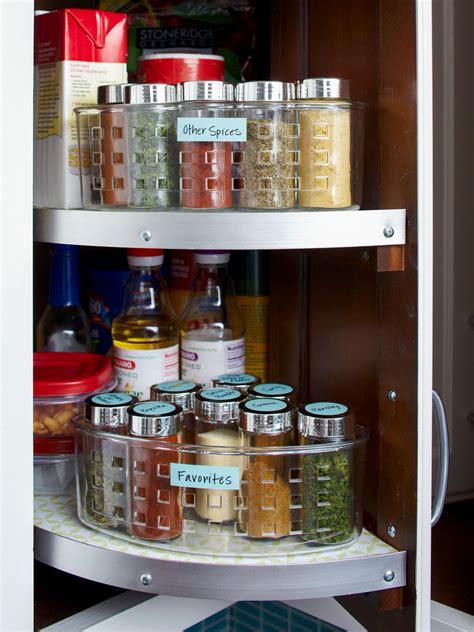 How To Store Spices According To A Professional Organizer