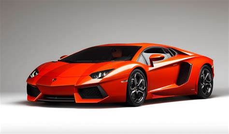 Vivere Roma Lamborghini Aventador In Mostra Al