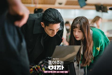 Han Sun Hwa Um Tae Goo And Kwon Yool Are Hard At Work Behind The