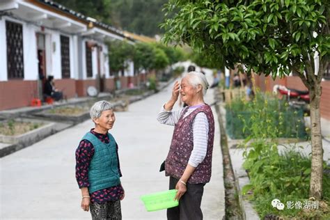 扶贫印记丨搬出穷山窝 过上新生活 焦点图 湖南在线 华声在线