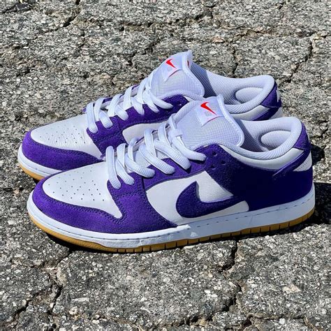 10 25 リストックNIKE SB Orange Label DUNK LOW ISO Court Purple Gum